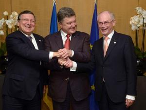 Oligarcha a prezident Porošenko jako unijní benjamínek. Mezi Barrosem a Rompuyem.