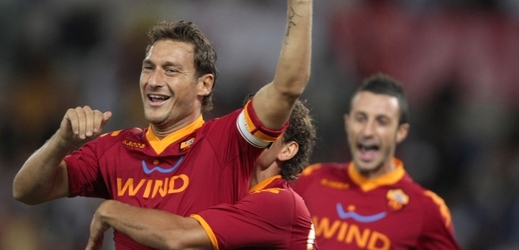 Francesco Totti je hlavní ikonou AS Řím.