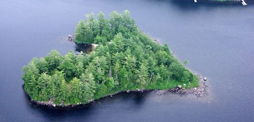 Ostrov ve tvaru srdce je na prodej za zhruba 22 milionů korun.