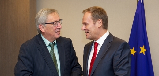 Šéfové EU, Jean-Claude Juncker (vlevo) a Donald Tusk.