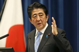 Vláda japonského premiéra Šinzó Abeho musela být ve svých vyjádřeních opatrnější, neboť se momentálně snaží s KLDR vyřešit otázku unesených Japonců.