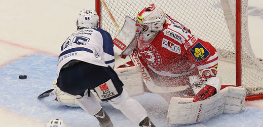 Hokejisté Třince porazili v souboji dvou nejúspěšnějších týmů prosince Plzeň.