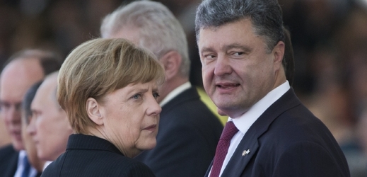 Německá kancléřka Angela Merkelová a ukrajinský prezident Petro Porošenko.