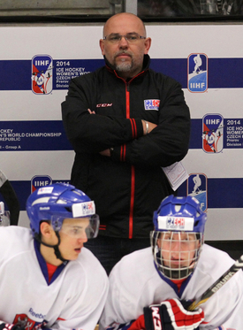 Miroslav Přerost, hlavní trenér.
