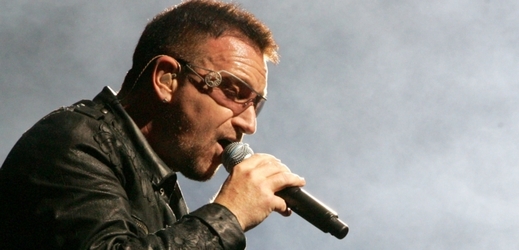 Frontman a zpěvák irské skupiny U2 Bono Vox.
