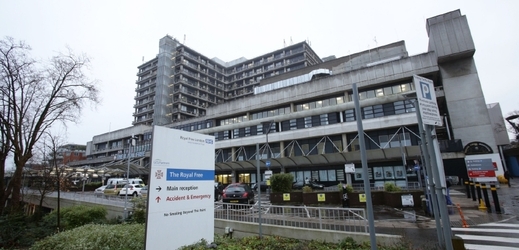 Londýnská nemocnice, kde Pauline Cafferkeyová leží. 