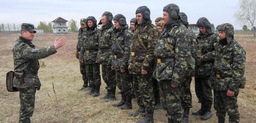 Ukrajinská vojenská jednotka. Schovej se před lustracemi v zeleném...