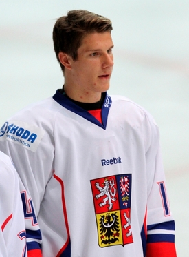 Pavel Zacha junior.