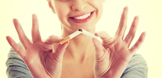 V odvykání kouření se objevují alternativní praktiky, jako je například psychoterapie (ilustrační foto).