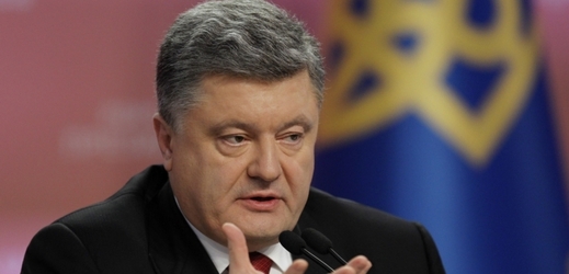 Porošenko v novoročním projevu řekl, že Ukrajina ve válce s Ruskem zvítězí.