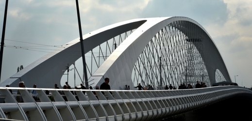 Trojský most se otevřel veřejnosti v říjnu 2014.