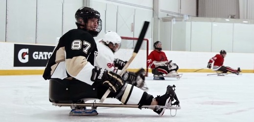 Sidney Crosby si vyzkoušel tak trochu jiný hokej.