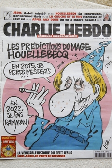 Karikatura Houellebecqa na přední straně týdeníku Charlie Hebdo.