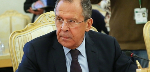 Ruský ministr zahraničí Sergej Lavrov je přesvědčen, že sankce vůči Rusku jsou nelegitimní.