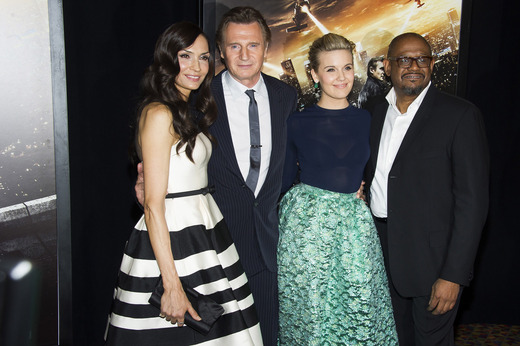 Zleva herečka Famke Janssen, herec Liam Neeson, herečka Maggie Grace a herec Forest Whitaker.