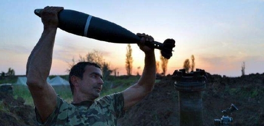 Ukrajinské dělostřelectvo (ilustrační obrázek).