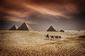 Egyptské pyramidy - záhadné připomínky vyspělé civilizace, které byly budovány od doby vlády panovníka Džosera ze třetí dynastie až do doby prvního krále 18. dynastie Ahmose I. - tedy 1500 let.