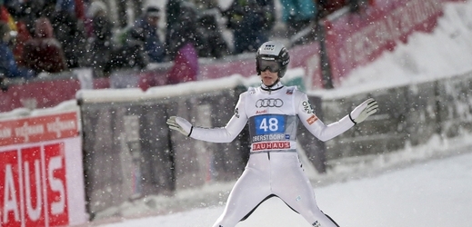 Roman Koudelka obsadil ve zkráceném závodu Světového poháru skokanů na lyžích ve Wisle 12. místo.