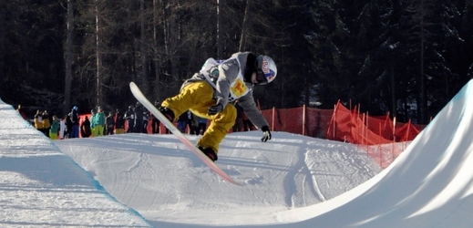 Snowboardistka Šárka Pančochová se rozhodla nastoupit na mistrovství světa v Kreischbergu do kvalifikace závodu v U-rampě, k postupu do šestičlenného finále ale měla daleko. 