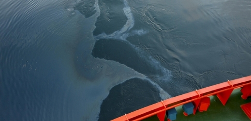 Původně se počítalo s tím, že firma za únik ropy z mořského vrtu Deepwater Horizon v Mexickém zálivu v roce 2010 zaplatí osmnáct miliard dolarů.