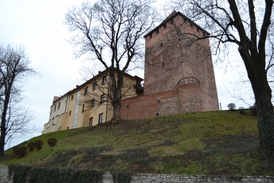 Osvětim, necelé dva kilometry od koncentráku stojí hrad s muzeem.