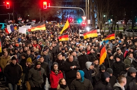 Antiislamistická skupina Pediga, demonstrace v Drážďanech.