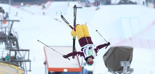 Akrobatické lyžařce Nikole Sudové se nevydařil ani druhý start na světovém šampionátu v rakouském Kreischbergu. 