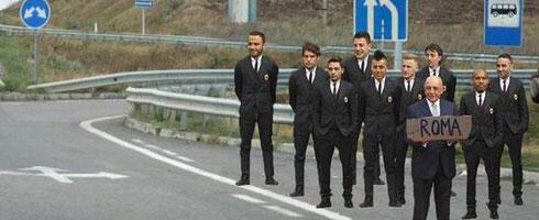 Z fotbalistů AC Milán už si na internetu dělají legraci.