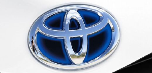 Toyota uhájila postavení největšího světového prodejce.