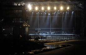 Festival Rock for People byl 5. července 2012 večer třetího dne přerušen kvůli silné bouřce a výpadku elektřiny. Program na velkých pódiích včetně koncertu americké kapely Faith No More byl zrušen.