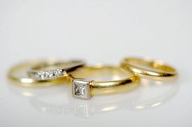 Firma v New Yorku prodává použité zásnubní prsteny.