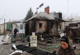 Útok separatistů zasáhl i Vesnici Sartana, která leží v blízkosti Mariupolu.