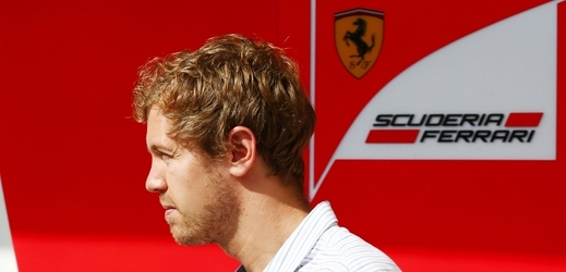 Sebastian Vettel přestoupil v zimě do konkurenční stáje Ferrari.