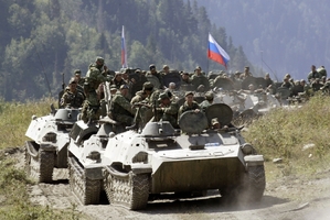 Ruské jednotky jedou do Jižní Osetie vyhnat gruzínské agresory.