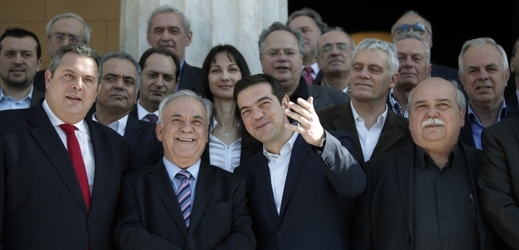 Řecká vláda v čele s premiérem Tsiprasem.