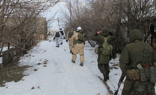 Ukrajinští vojáci opouštějí pozice v Horlivce.