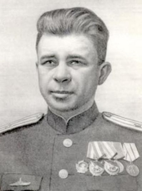 Sovětský kapitán ponorky Mariněsko.