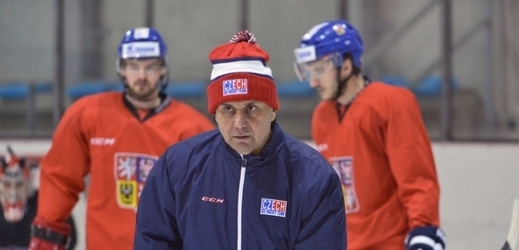 Trenér reprezentace Vladimír Růžička. 