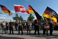 Demonstrace NPD v Hellersdorfu v roce 2013.