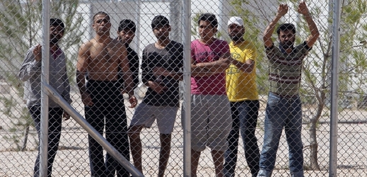 Chtějí azyl v EU. Ilegálové v Řecku (ilustrační foto).