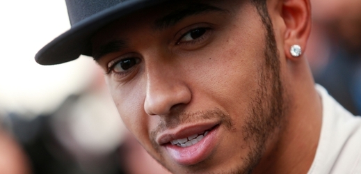 Úřadující šampion Lewis Hamilton.