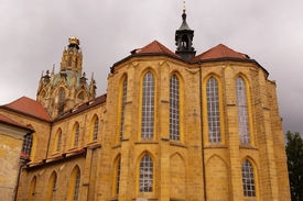I kostel v Kladrubech na Plzeňsku patří mezi Santiniho zdařilá díla.