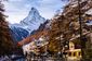 Zermatt a hora Matterhorn z trochu jiného pohledu. Tento vrchol je považován za jeden z nejkrásnějších a nejpopulárnějších v Evropě.