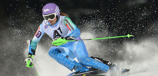 Slovinská lyžařka Tina Mazeová se stala mistryní světa ve sjezdu.