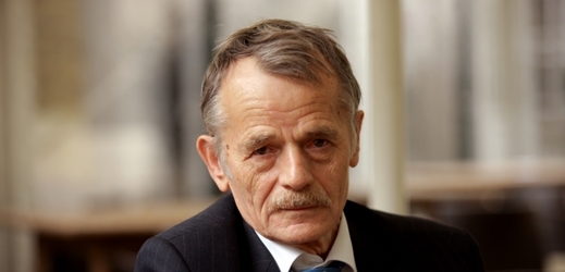 Neoficiální vůdce krymských Tatarů Mustafa Džemilev na jednání Fora 2000 z roku 2011.