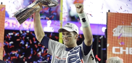 Tom Brady slaví vítězství v Super Bowlu - finále NFL.