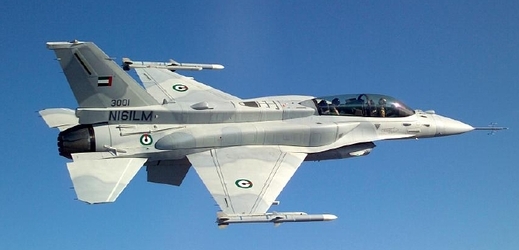 Letoun F-16 letectva SAE (ilustrační foto).