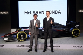 Fernando Alonso (vlevo) s Jensonem Buttonem.
