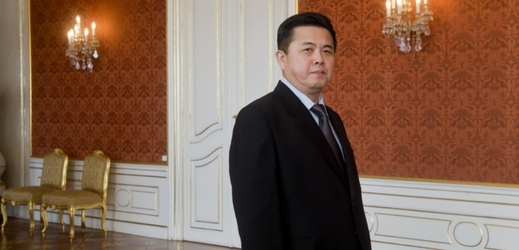 Zplnomocněný velvyslanec Korejské lidově demokratické republiky Kim Pchjong-il (na snímku) na Pražském hradě při jeho lednové návštěvě.