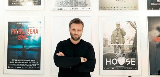 Viktor Tauš režíruje a produkuje filmy, videoklipy i reklamy.